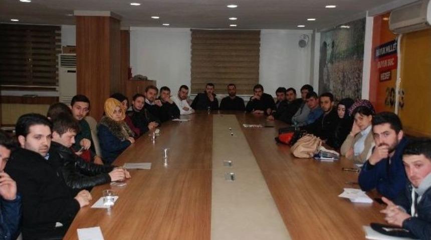 Ak Parti Düzce Gençlik Kolları İlk Toplantısını Yaptı