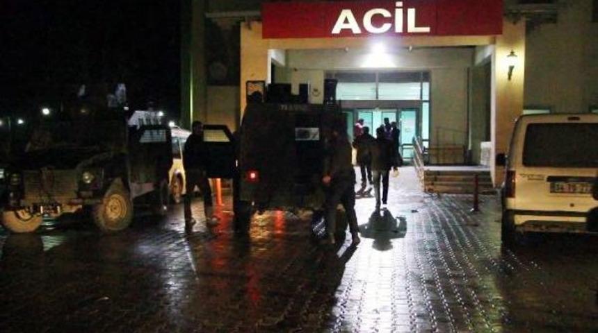 Silopi&rsquo;De Dur Ihtarına Uymayan Araca Ateş A&ccedil;ıldı: 1 Yaralı