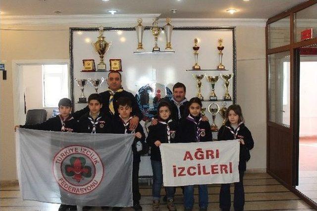 Minik İzciler, İl Müdürü Budak’ı Ziyaret Etti