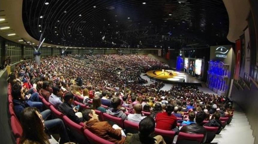 T&uuml;rkiye&rsquo;nin Dev Markaları Ve &Uuml;nl&uuml; Starları Gen&ccedil;lerle Buluşuyor