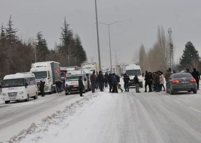 Eskişehir-Kütahya Karayolunun Açılmasını Bekliyorlar