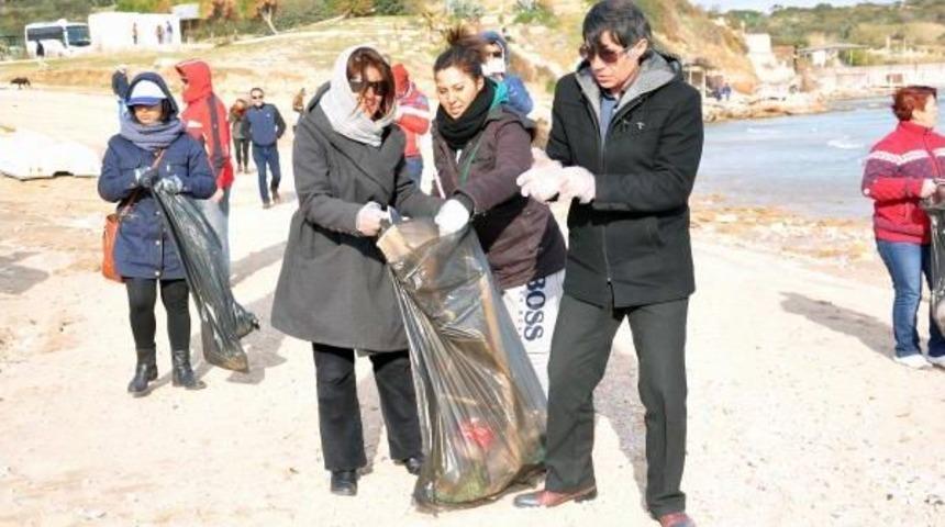 Avrupalı Gen&ccedil;ler, Didim Kıyılarını Temizledi