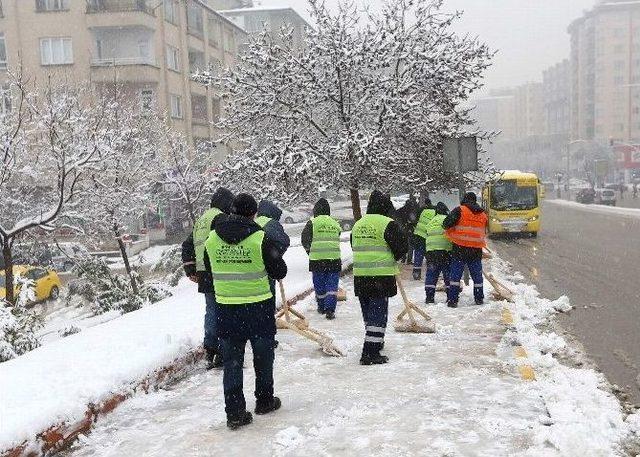 Büyükşehir’den Anında Müdahale