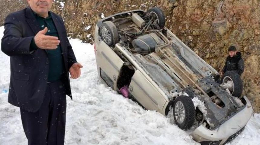Ters D&ouml;nen Ara&ccedil;tan S&uuml;r&uuml;c&uuml; Yara Almadan &Ccedil;ıktı, Kayınpederi Yaralandı