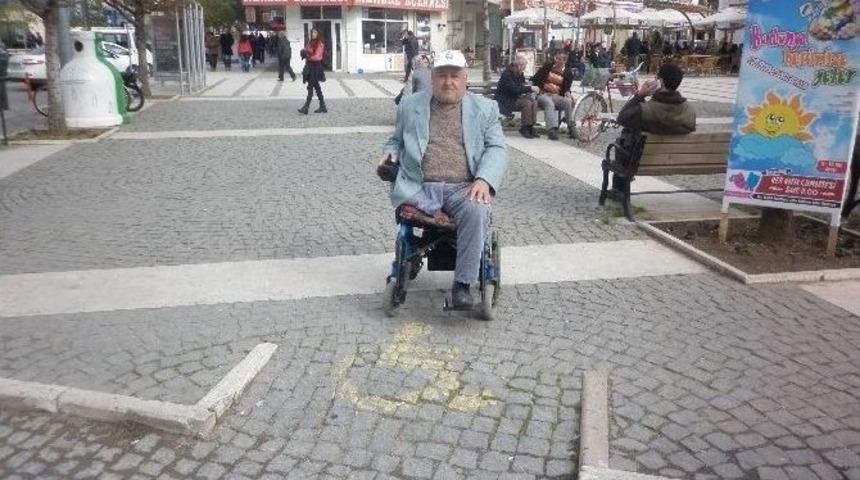 &Ouml;z&uuml;rl&uuml; Rampaları Ve Kaldırımlara Yapılan Parklara Ceza Yağdı