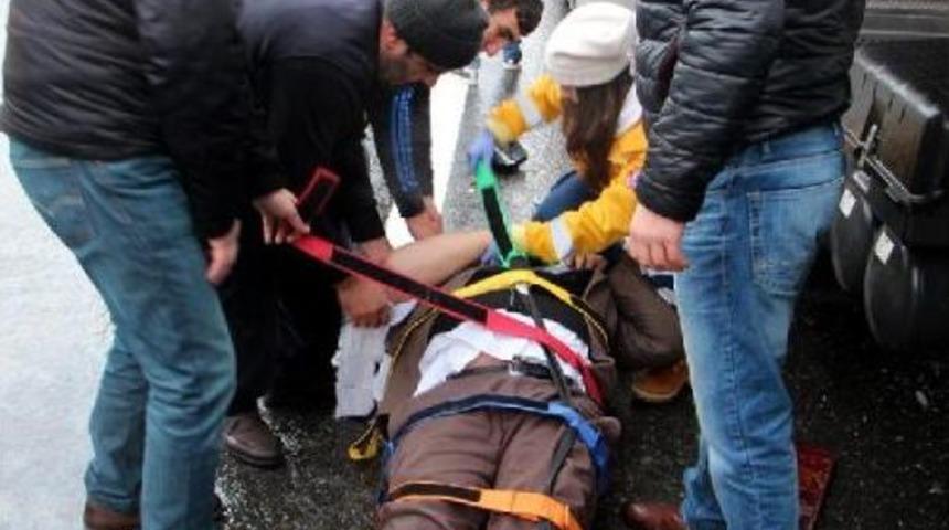 Tem'de Zincirleme Trafik Kazası: 3 Kişi Yaralandı