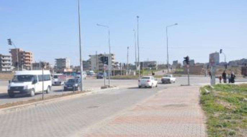 Hastane Kavşağında Kazaya Davetiye &Ccedil;ıkarılıyor