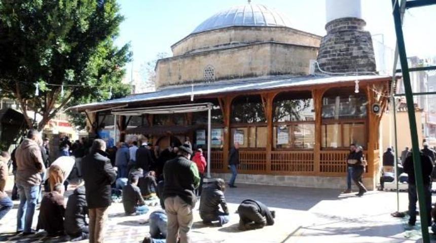 Antalya'da Cuma Namazında &Ouml;zgecan Hutbesi