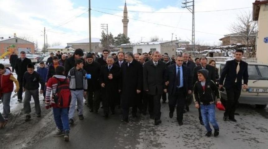 Başkan B&uuml;y&uuml;kkılı&ccedil; Ve Ekibi Anbar Mahalle Halkı İle