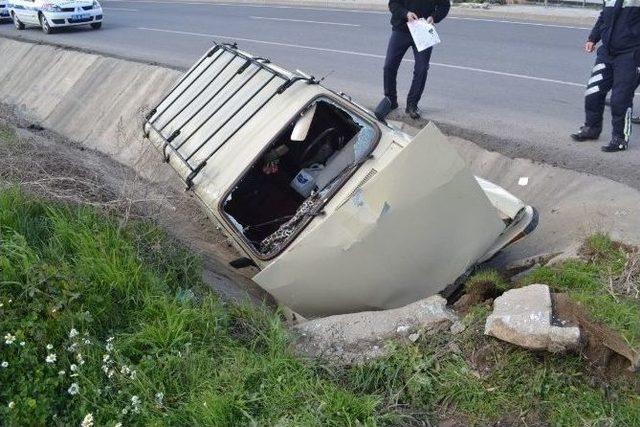 Otomobil Sürücüsü Ölümden Döndü