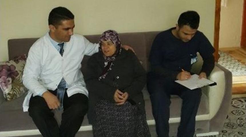 Başhekim Ergioğuz, Hastaları Evlerinde Ziyaret Etti