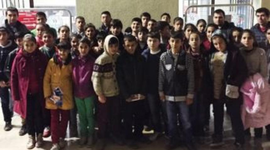 Royal Halı &Ccedil;ocukların Y&uuml;z&uuml;n&uuml; G&uuml;ld&uuml;rmeye Devam Ediyor