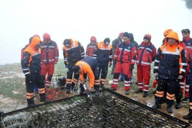 Umke'den Kar Altında Kurtarma Tatbikatı