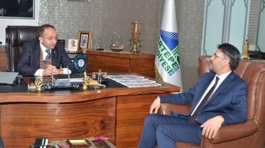 Başkan &Uuml;z&uuml;lmez, &Ccedil;okan&rsquo;ı Ağırladı