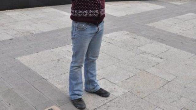 Sarılmak Bedava Eylemine Verilen Tepkiler Güldürdü