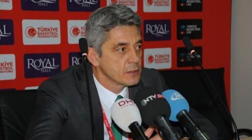 Darüşşafaka Doğuş-Anadolu Efes Soyunma Odaları