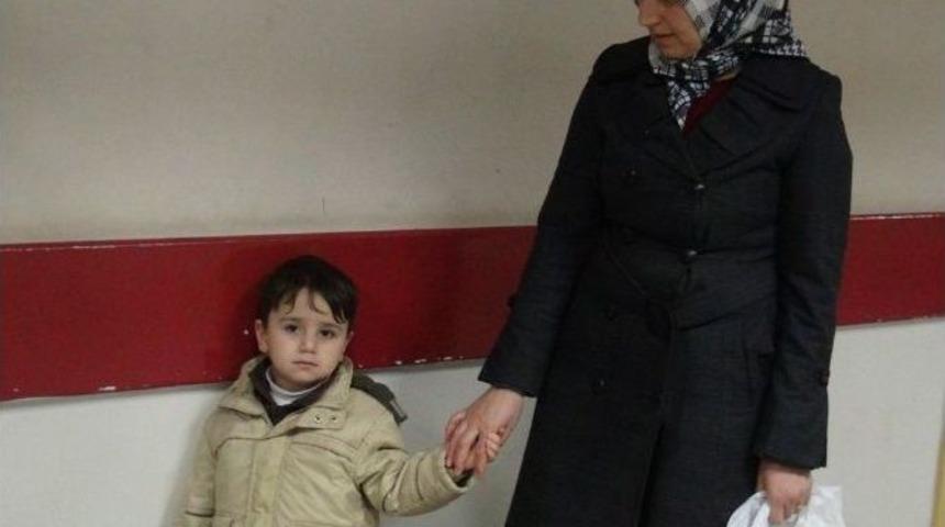 3.5 Yaşındaki &Ccedil;ocuk Madeni Para Yuttu