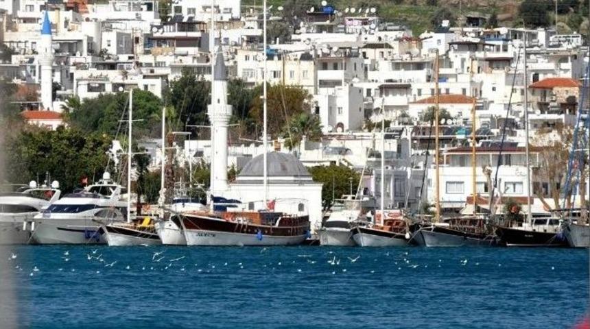 Bodrum&rsquo;da Sıcaklıklar Artıyor Ama Yağmur Geliyor