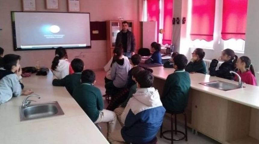 &Ouml;ğrencilere G&uuml;venli İnternet Anlatıldı