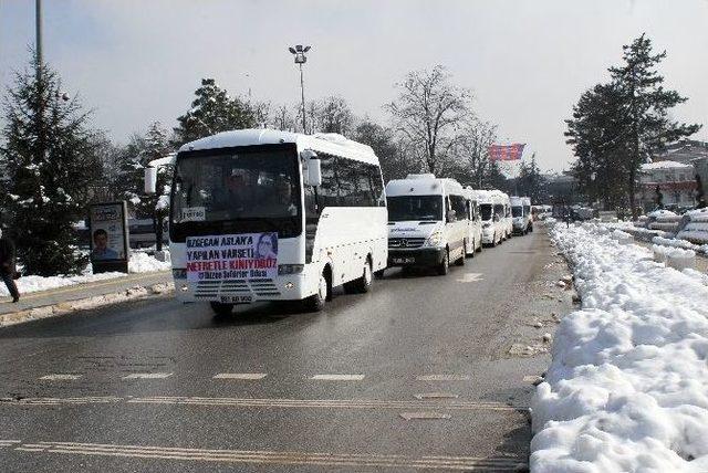 Düzceli Minibüsçüler Özgecan İçin Eylem Yaptı