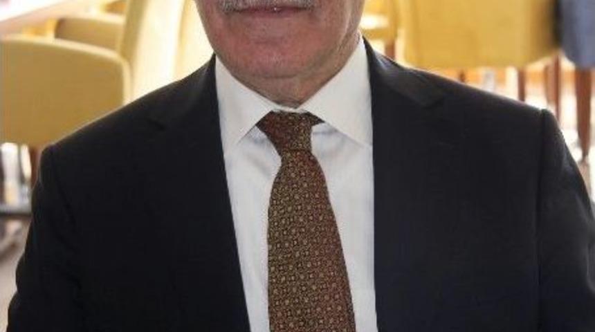 Ak&uuml;&rsquo;de Rekt&ouml;rl&uuml;k Se&ccedil;imleri