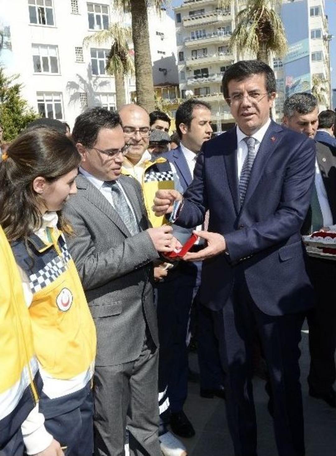 Bakan Zeybekci&rsquo;den Ege &Uuml;niversitesi Olaylarıyla İlgili Provokasyon Uyarısı