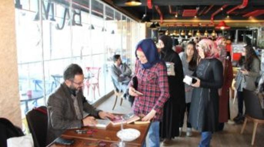 Sinan Yağmur Okurlarıyla Buluştu