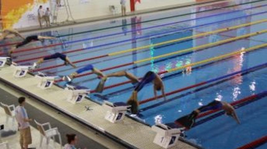 Paletli Y&uuml;zme Kul&uuml;plerarası T&uuml;rkiye Şampiyonası Mersin&rsquo;de Yapılıyor