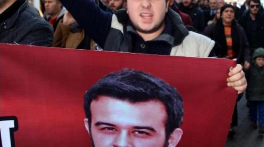 Zonguldak&rsquo;Ta, &Uuml;niversiteli &Ccedil;akıroğlu&rsquo;Nun &Ouml;ld&uuml;r&uuml;lmesine Tepki