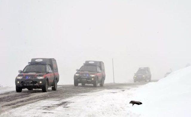 Umke'den Kar Altına Kalan Yaralıya Yardım Tatbikatı