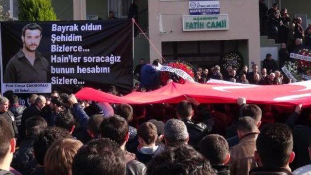 Ege Üniversitesi'nde Ölümle Biten Kavgada Polis 5 Bıçak Buldu, 7 Kişi Gözaltında (3)