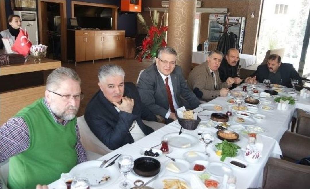 Milletvekili Aday Adayı Levent Ulusoy Basın Mensuplarıyla Bir Araya Geldi