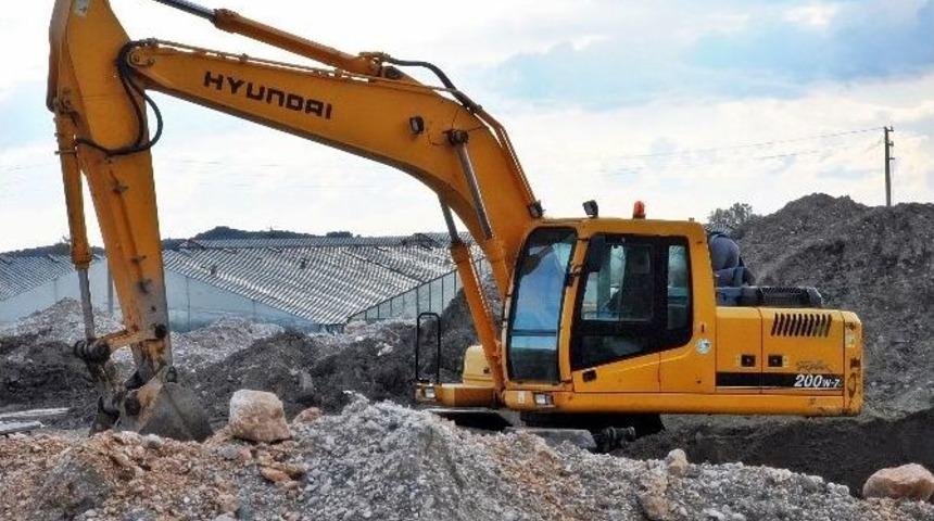 İş Makinesi &Uuml;zerinde Namaz