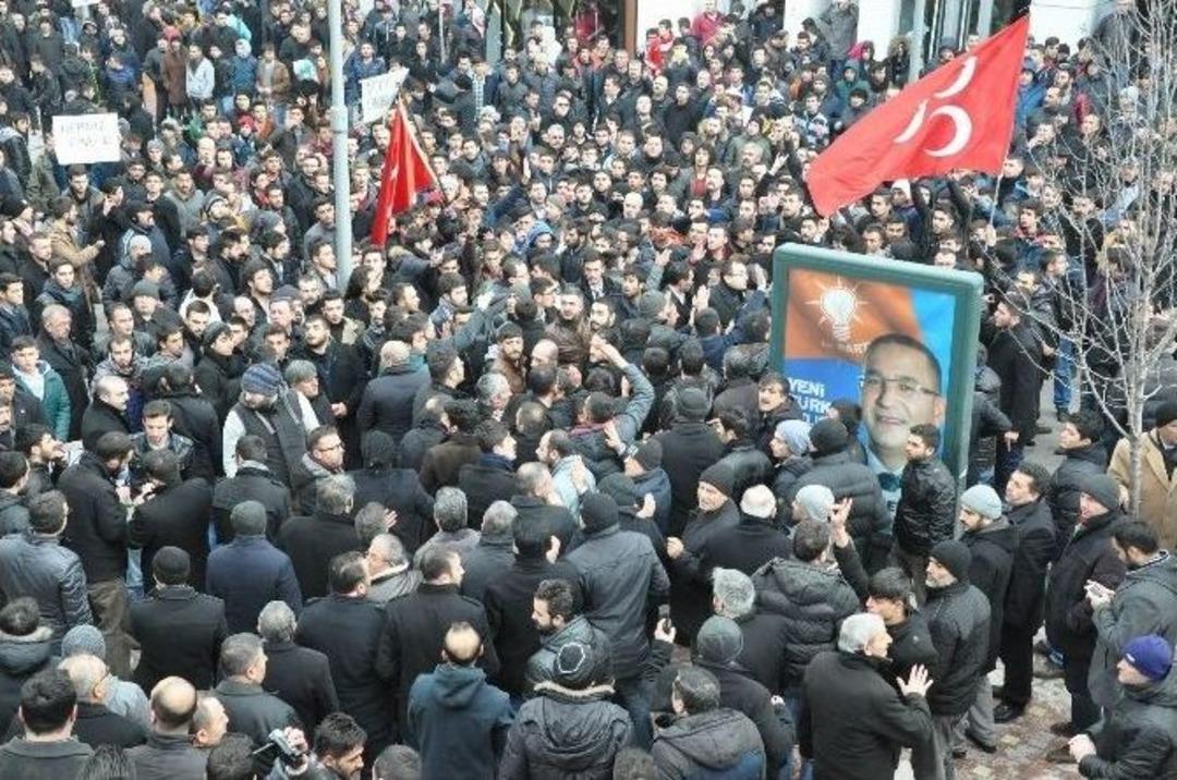 Sivas&rsquo;ta &lsquo;fırat Yılmaz &Ccedil;akıroğlu&rsquo; Gerginliği