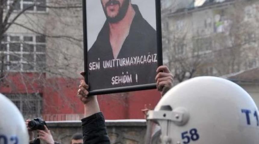&Uuml;lk&uuml;c&uuml; Ve Alperenler Fırat Yılmaz &Ccedil;akıroğlu Cinayetini Protesto Etti