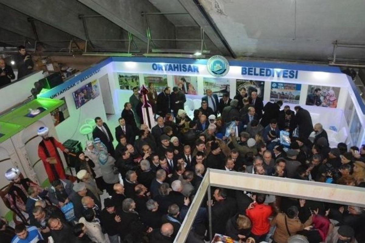Gurbetteki Trabzonlulardan Ortahisar Belediyesi Standına Yoğun İlgi
