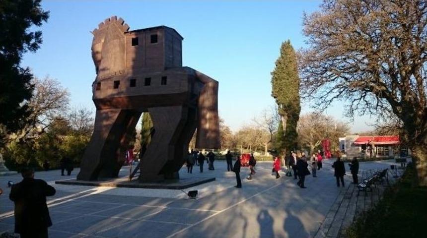 Truva&rsquo;yı 229 Bin Kişi Ziyaret Etti