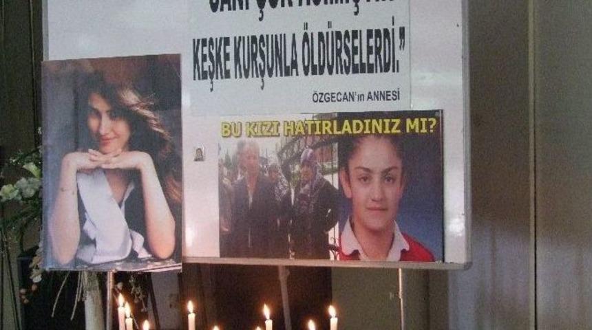 G&ouml;zyaşlarına Hakim Olamadılar