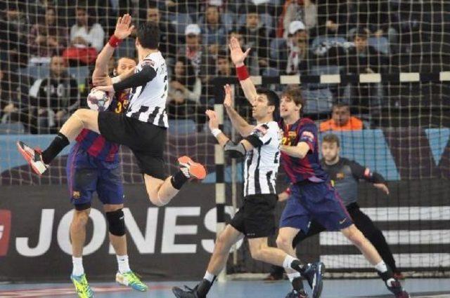 Beşiktaş Mogaz: 25 - Barcelona: 29 2