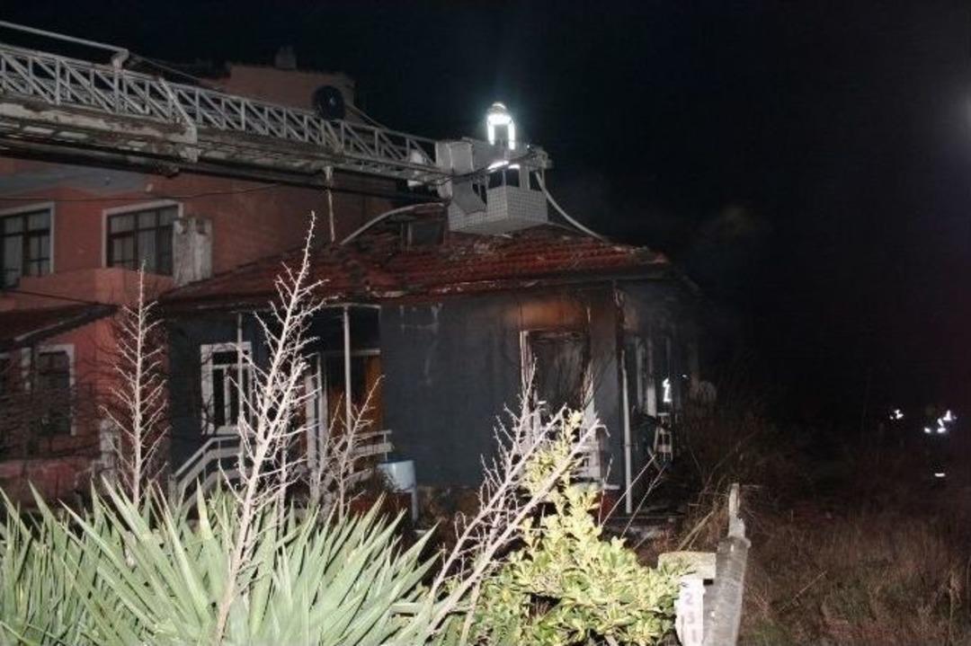 Tekirdağ&rsquo;da Ev Yangını