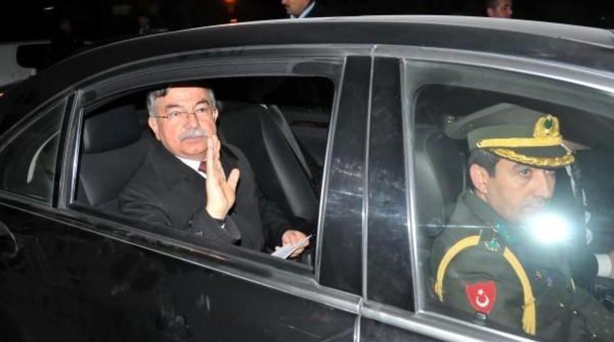 Bakan Yılmaz Yazcıoğlu Ailesine Taziyede Bulundu