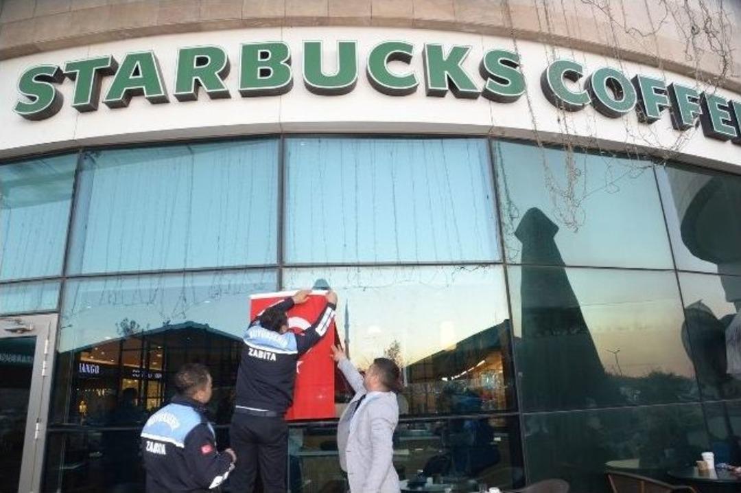 Mhp&rsquo;li Başkan Adana&rsquo;daki Starbucks&rsquo;a T&uuml;rk Bayrağı Astırdı