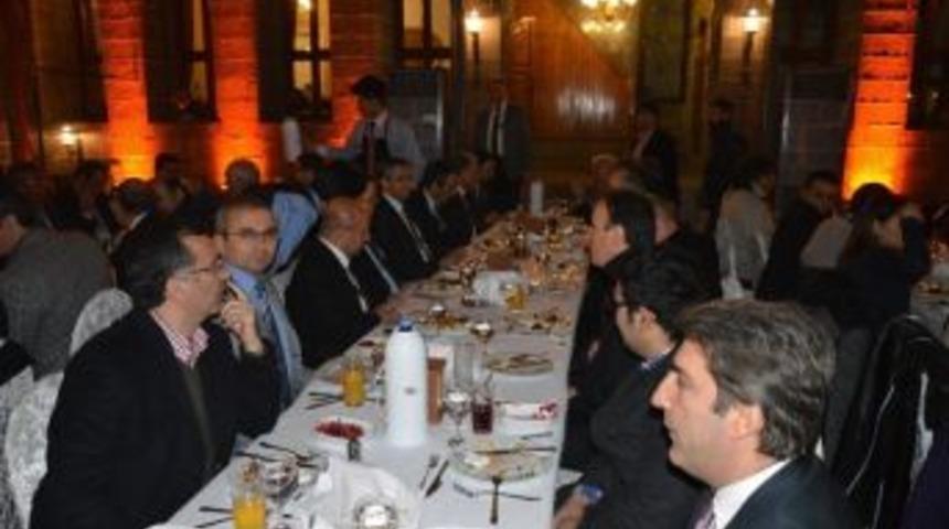 Panel Katılımcıları Yemekte Buluştu