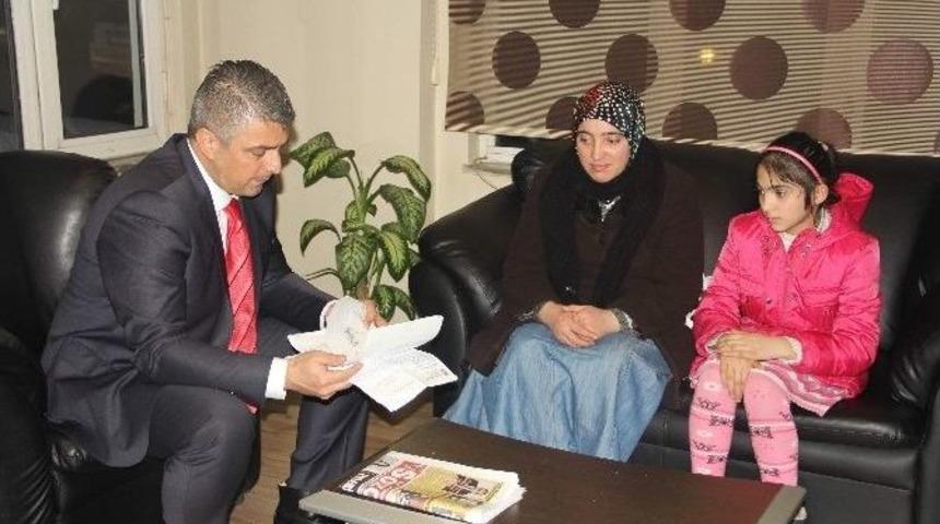 Op. Dr. Ovalıoğlu, İremnur Yataz&rsquo;ı Ziyaret Etti