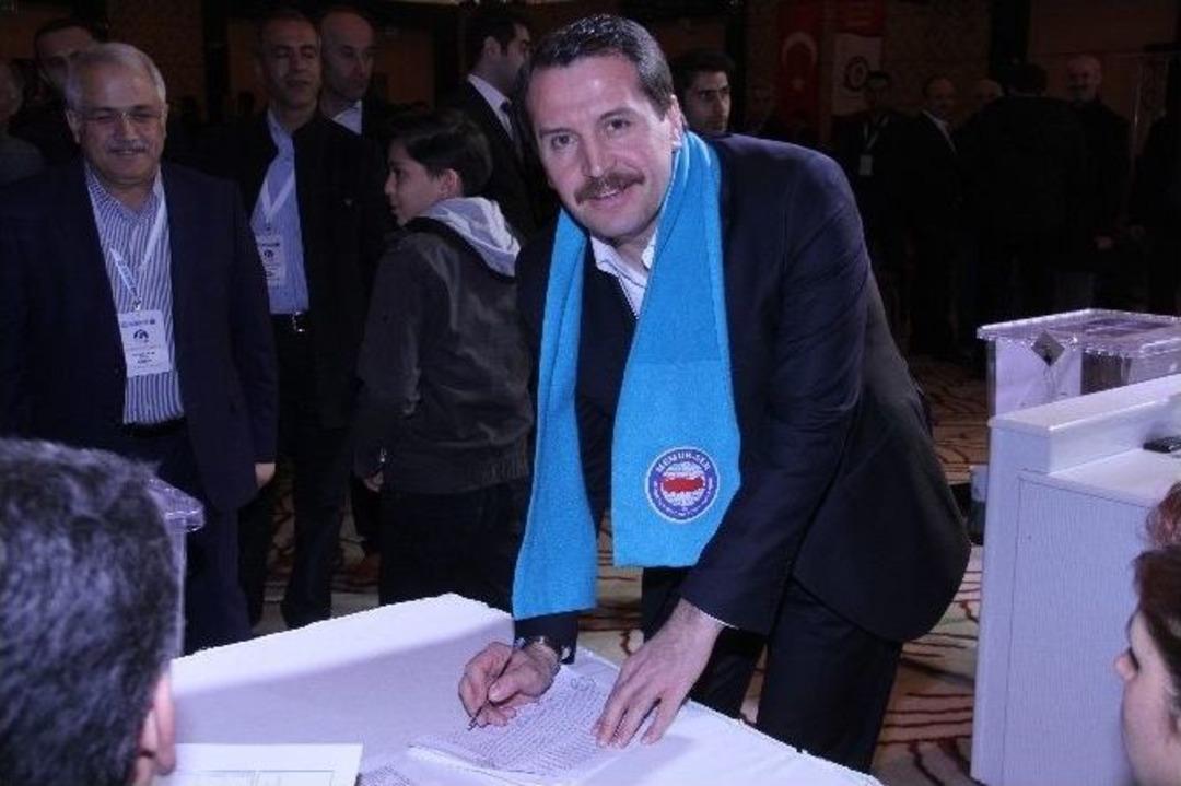 Eğitim-bir Sen&rsquo;in Se&ccedil;iminde Başkan Adayları Oylarını Kullandı