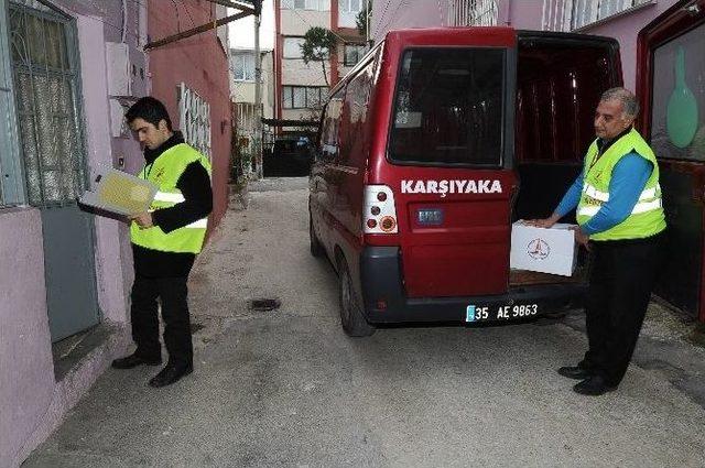 İzmir’de İhtiyaç Sahiplerinin Yüzü ’butik Elele’ İle Güldü