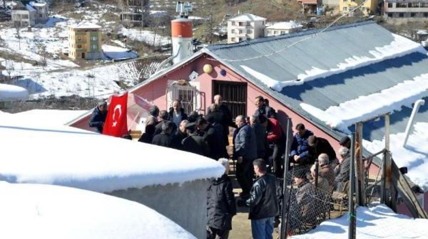 Şehit Astsubay Avcı'nın, Baba Evine Ateş Düştü