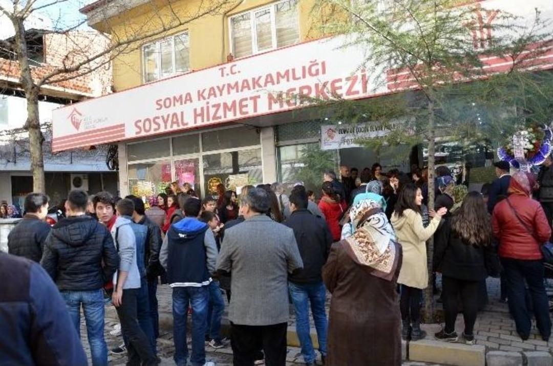 Somalı &Ccedil;ocuklar Fotoğraflarıyla Soma&rsquo;yı Anlattı