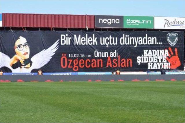 Mesin İdmanyurdu- Karabükspor Maçında Özgecan Unutulmadı