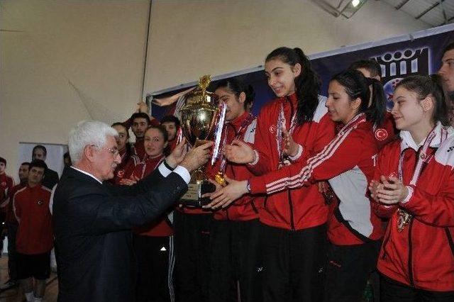 Badminton 19 Yaş Balkan Şampiyonası Sona Erdi